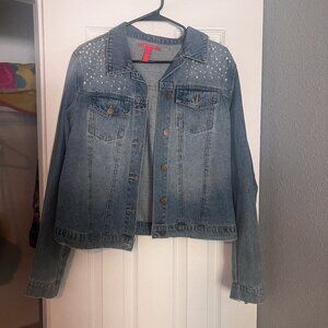 JEAN JACKET WITH PEARLS